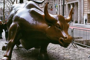 Buffett Indicator Warns: Is Your Portfolio Playing With Risk? 